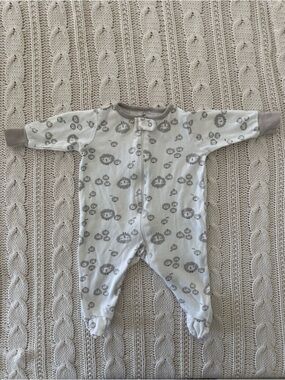 Gerber White & Gray Lion Print Footed One-Piece for Kids 0-3 Months